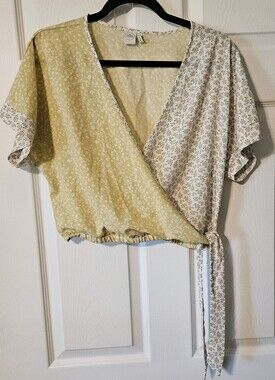 Boho Crop Wrap Floral Tie-Waist Size Small